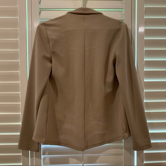 Mendocino Seven Sisters Light Beige Blazer - Picture 8 of 11
